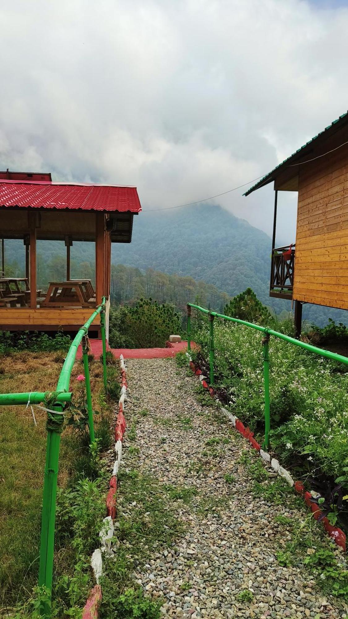 The Sunbird Retreat Resort Найнитал Экстерьер фото